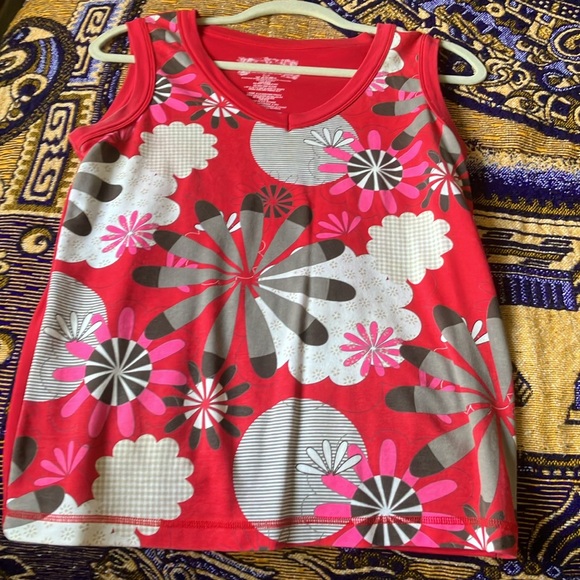 Colorful, sleeveless top - Picture 2 of 3